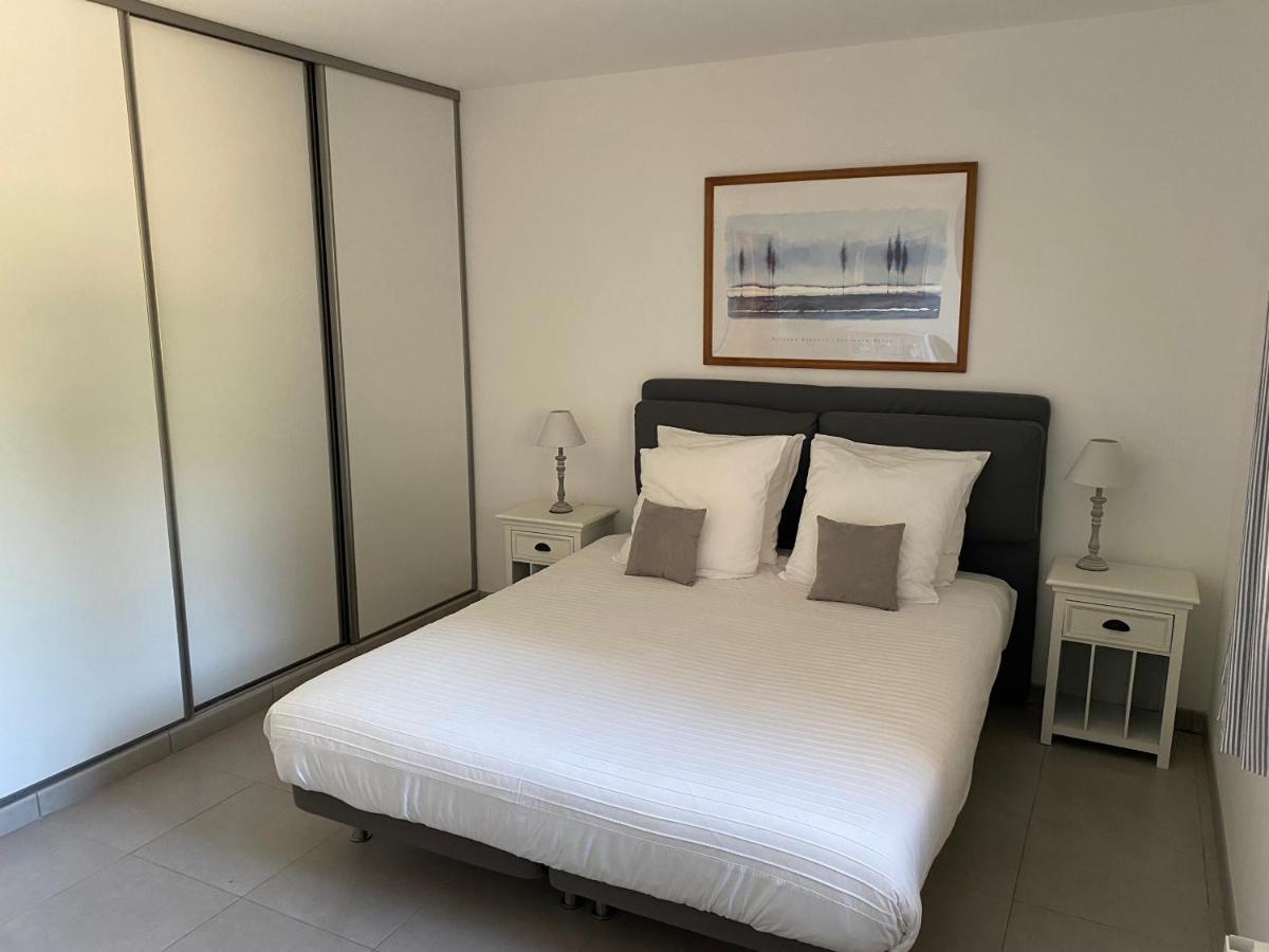 Appartement Et Studio Les Glycines Clara Bagian luar foto